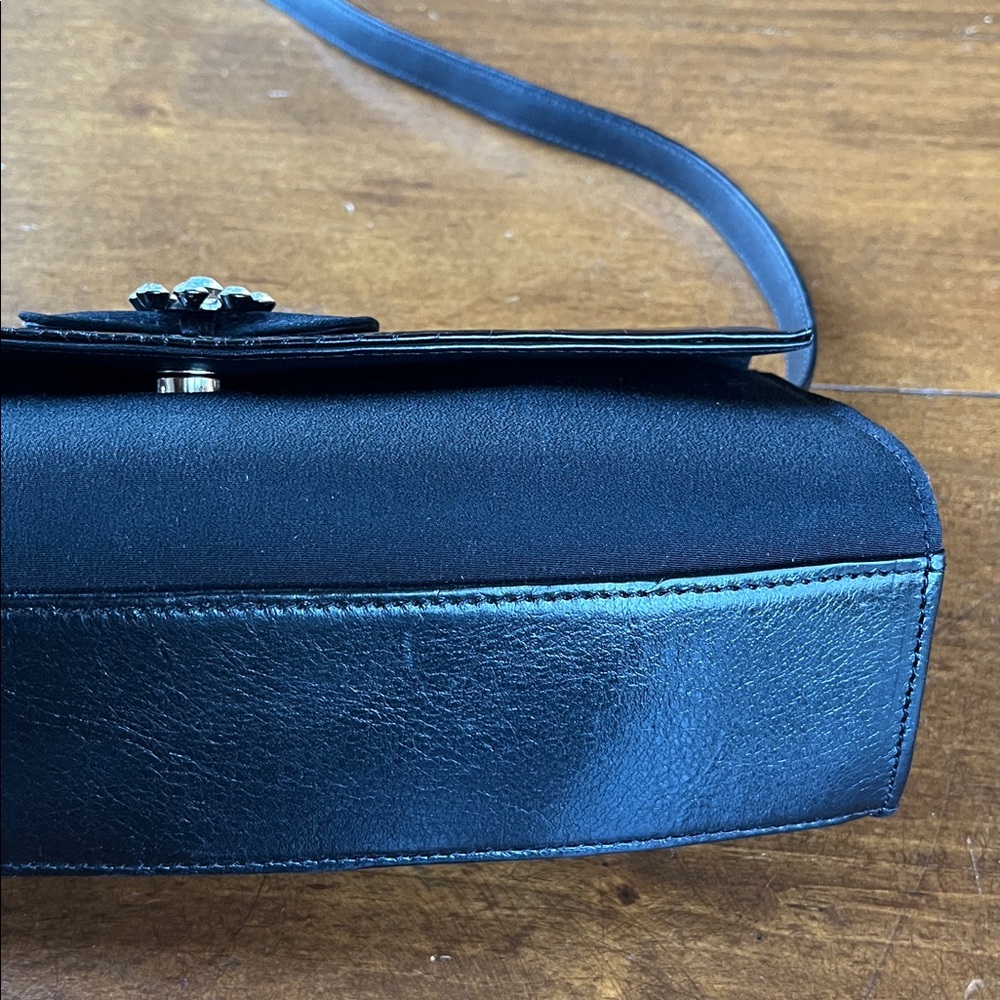 Brighton Vintage Black Clutch Purse with Detachable Shoulder Strap - Picture 5 of 15